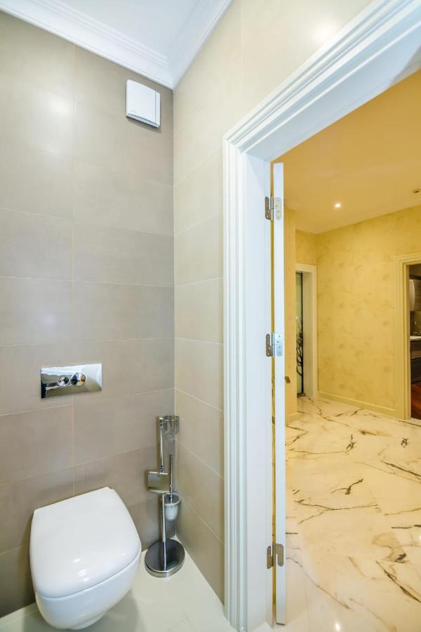 Lux Family Apartment In City Center Baku Exterior photo